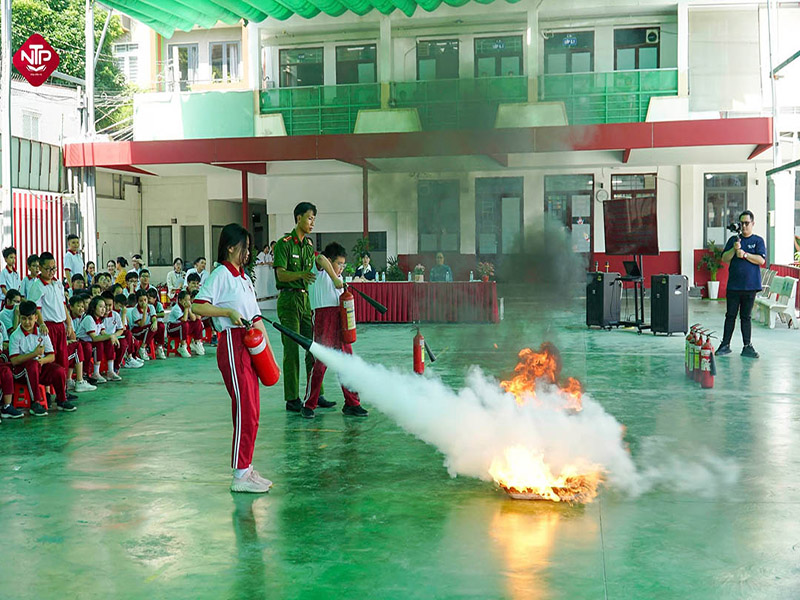 Tập huấn và diễn tập PCCC & CNCH
