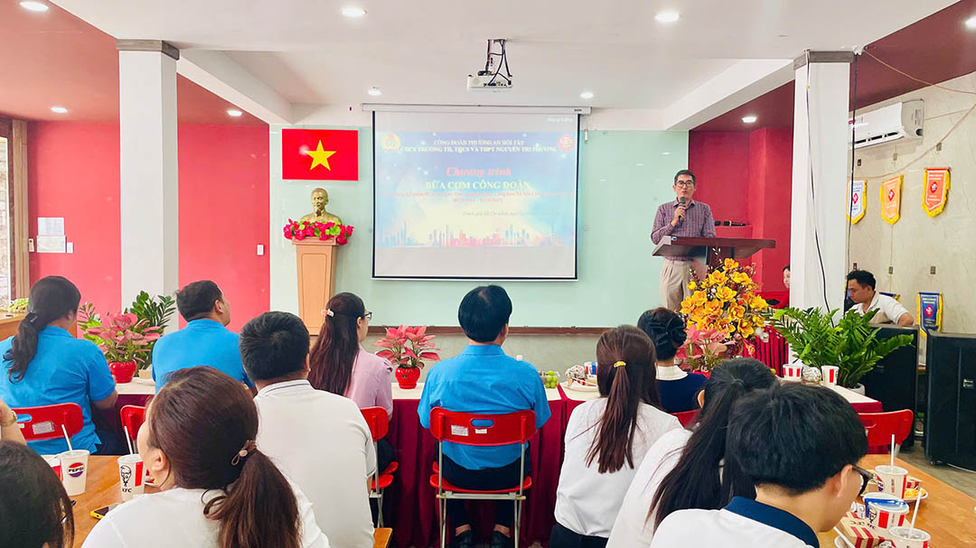 chuong trinh bua com cong doan 2025 3