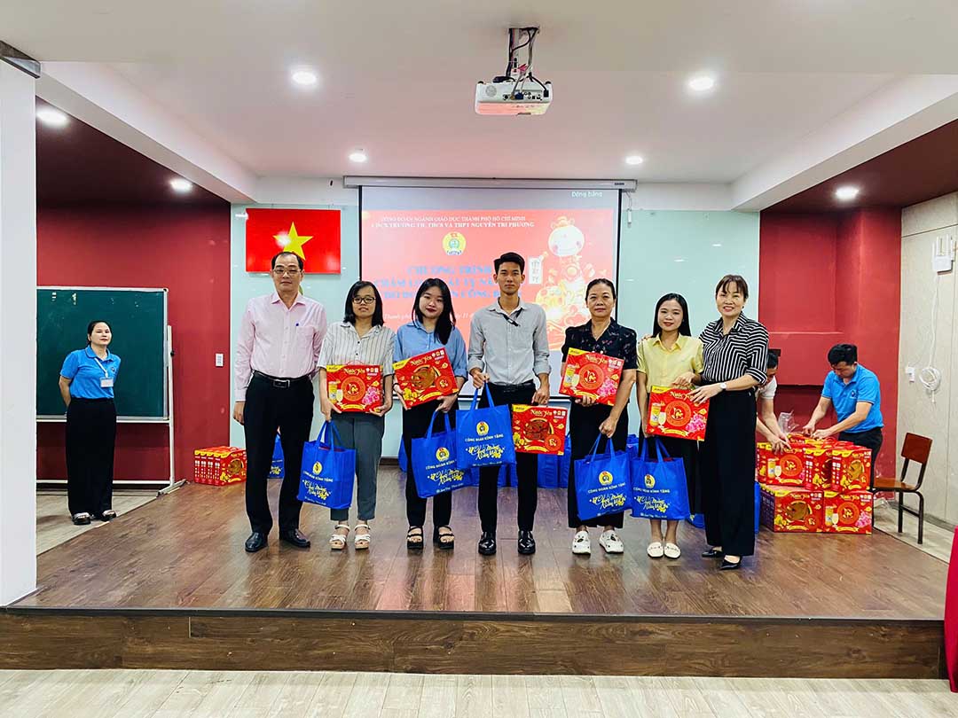 cong doan cham lo tet 2025 7