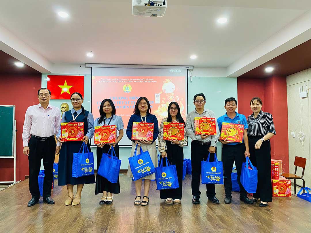 cong doan cham lo tet 2025 8