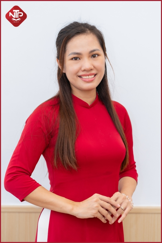 Cô Huỳnh Lê Thị Ngọc Huyền