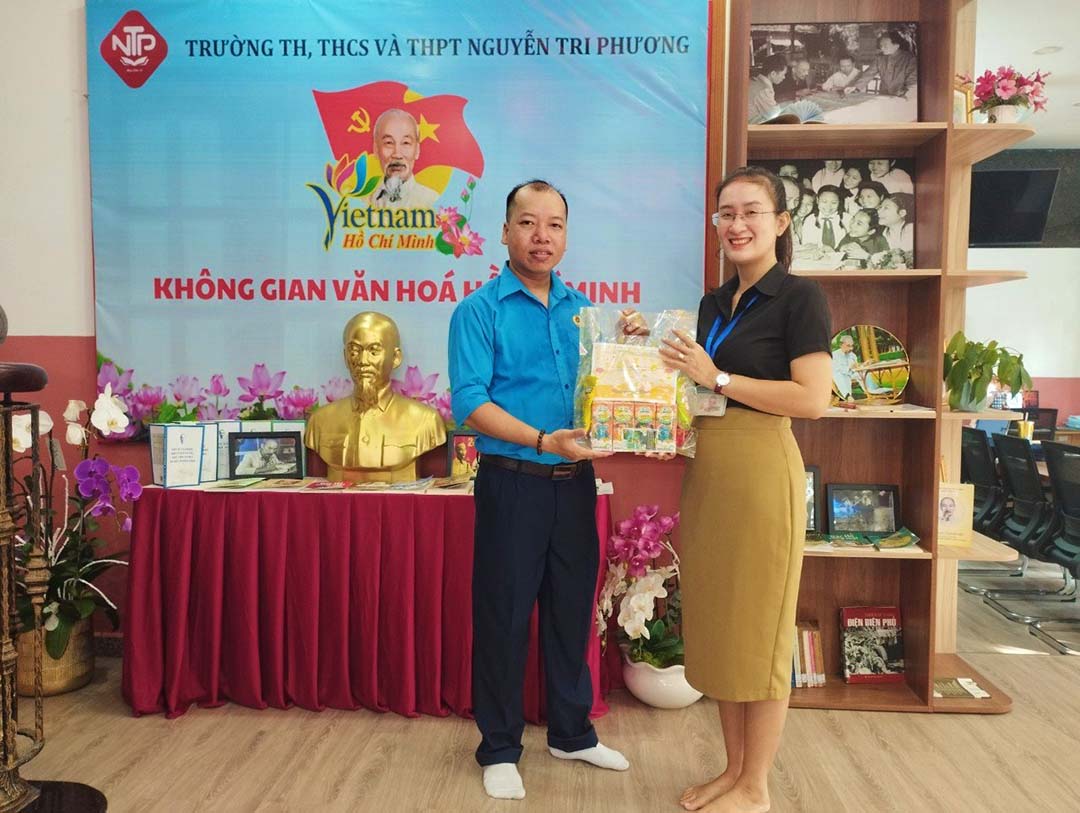 cong doan trao qua tet trung thu 7