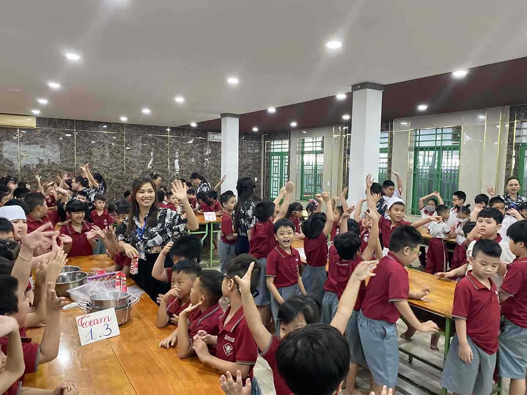 hoat dong lam kem he 2023 2