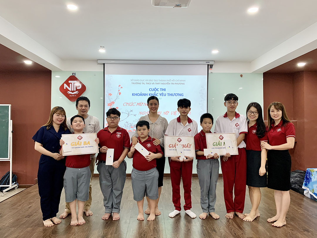 khoanh khac yeu thuong phu nu viet nam 20 10 2020 2