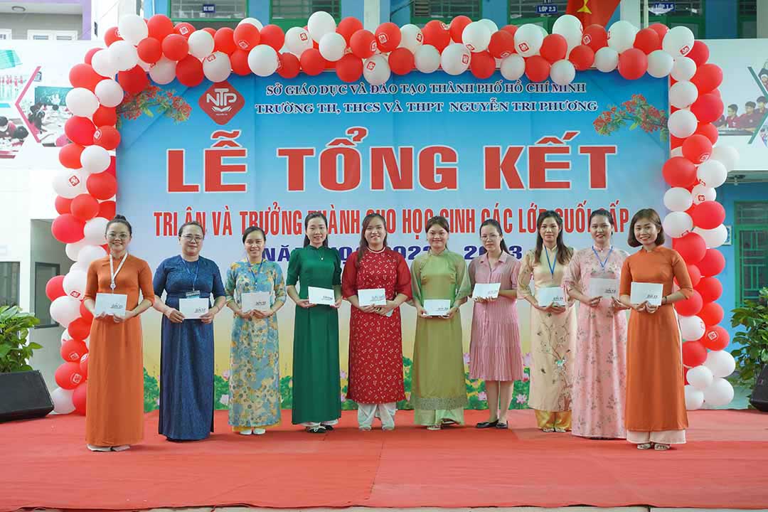 le tong ket nam hoc 2022 2023 8