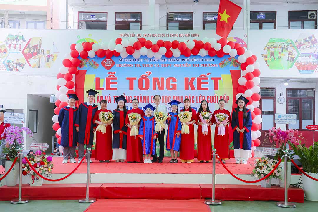 le tong ket nam hoc 2024 2025 5