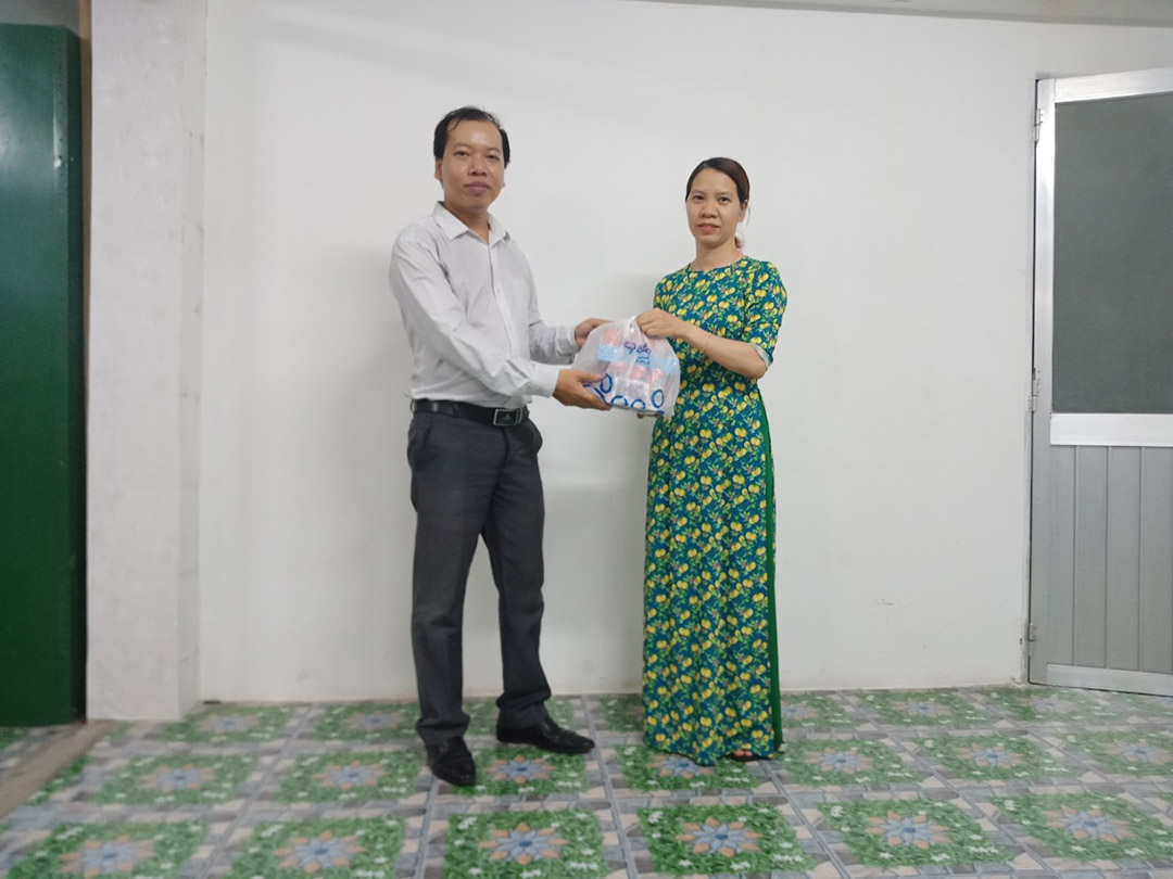 tang qua cong doan vien 1 6 2020 4