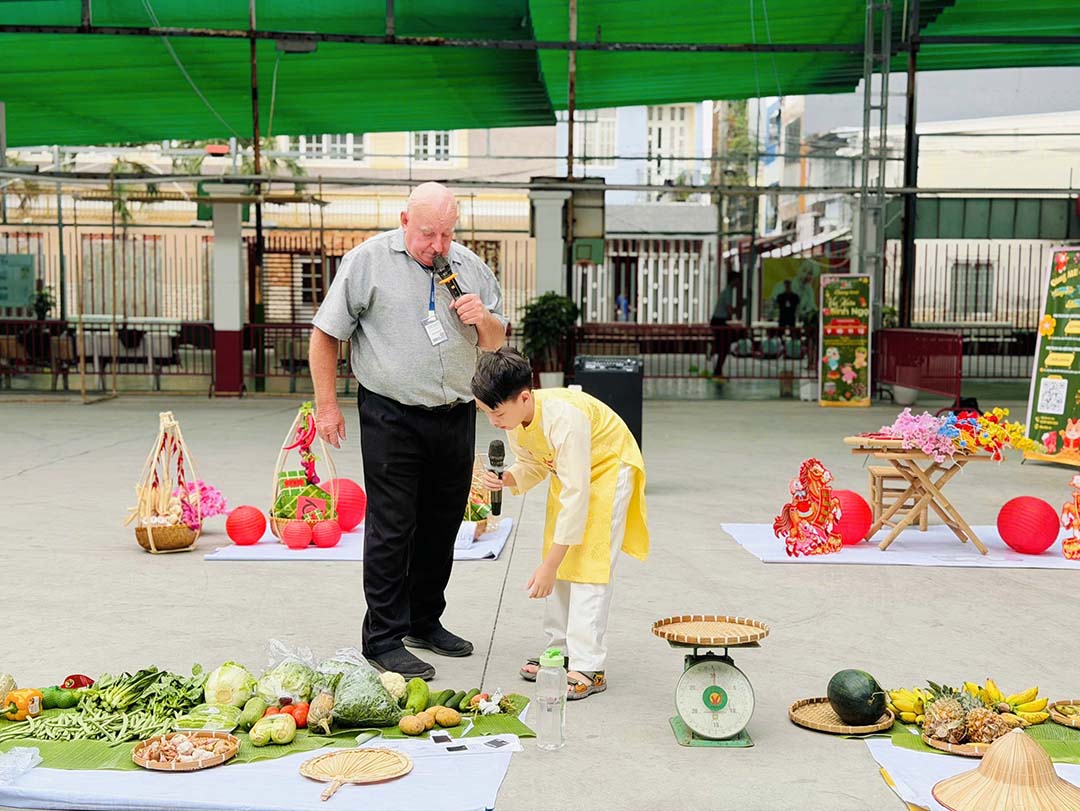 cho xuan trong gio hoc tieng anh 2